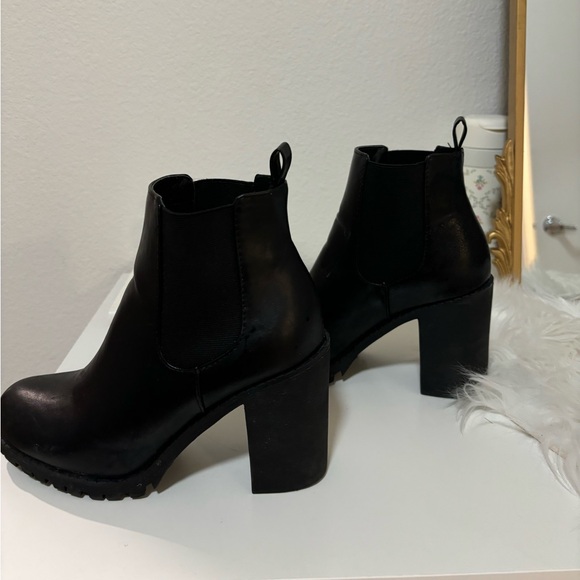 Platform ankle boots - Picture 1 of 3